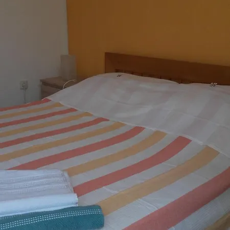 Pavarotti-three Bedroom With Terrace *