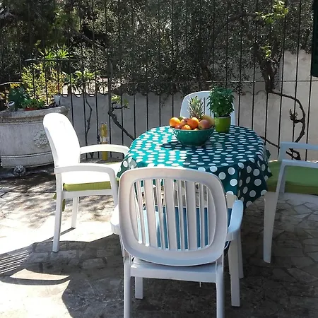 Pavarotti-three Bedroom With Terrace *
